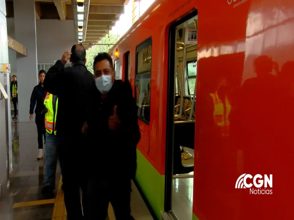 A casi tres años del colapso, la Línea 12 del Metro reabrió sus puertas