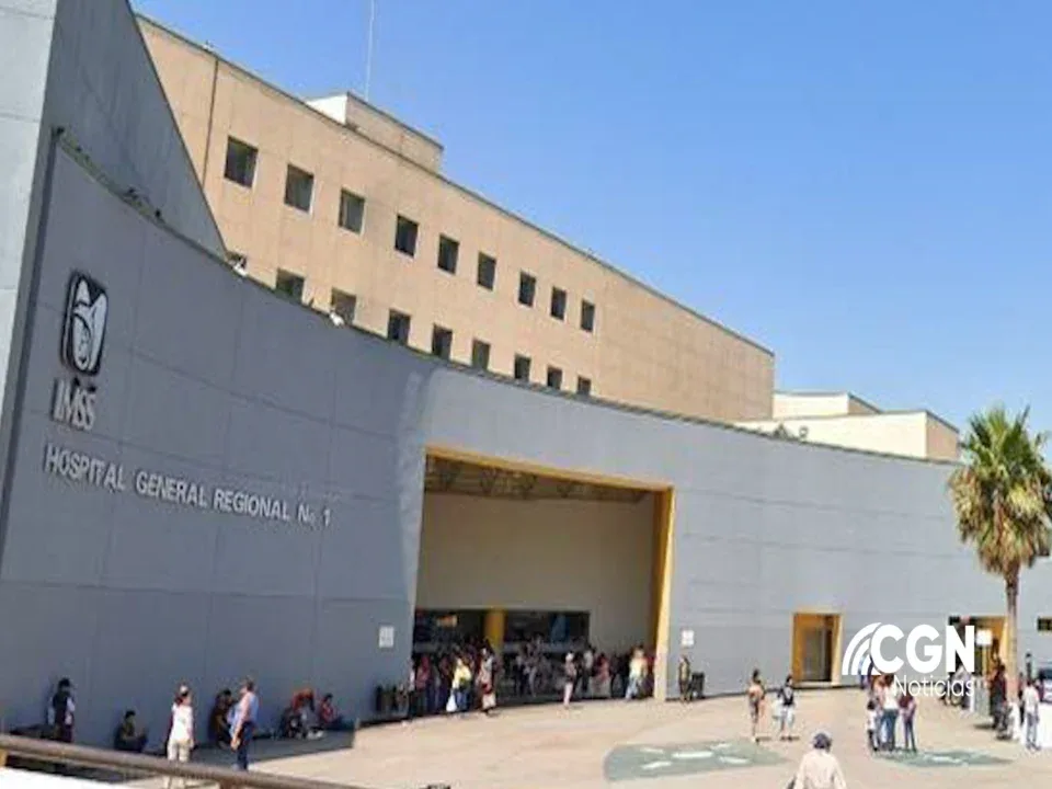 Muere mujer en el IMSS por presunta negligencia médica. Tenía una gasa dentro