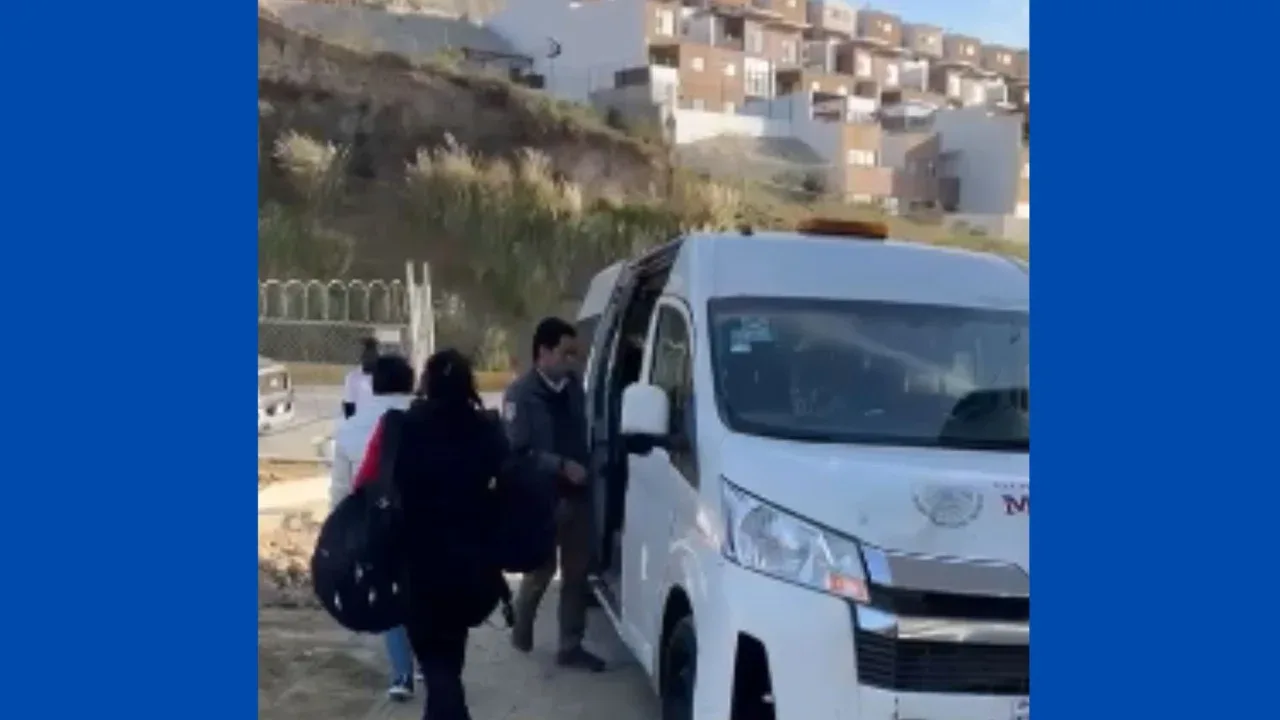 “Polleros” abandonan a migrantes en Playas de Tijuana; otra vez en un residencial