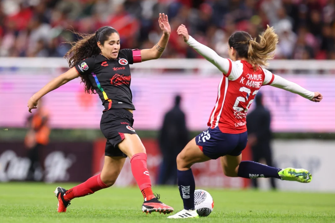 Xolas debutan en el Clausura 2024 con derrota ante Chivas