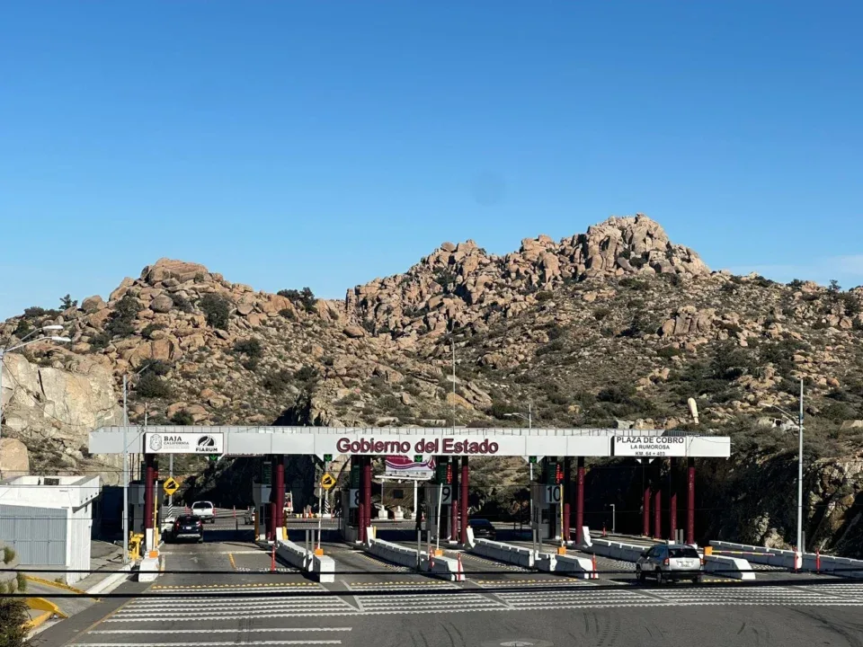 Cerrarán por un mes carretera de cuota La Rumorosa – El Hongo, se espera tráfico en la zona
