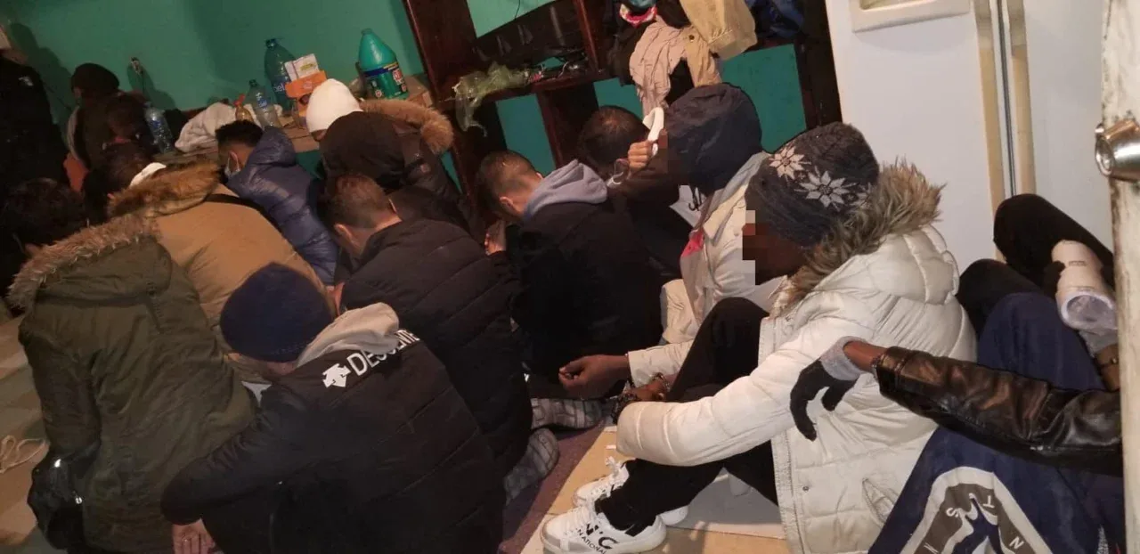 Rescatan a 22 africanos abandonados en Tijuana, serían cruzados de manera ilegal a EU