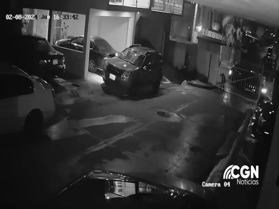 VIDEO: Nueva banda de asaltantes en Tijuana, desconectan portones en privadas