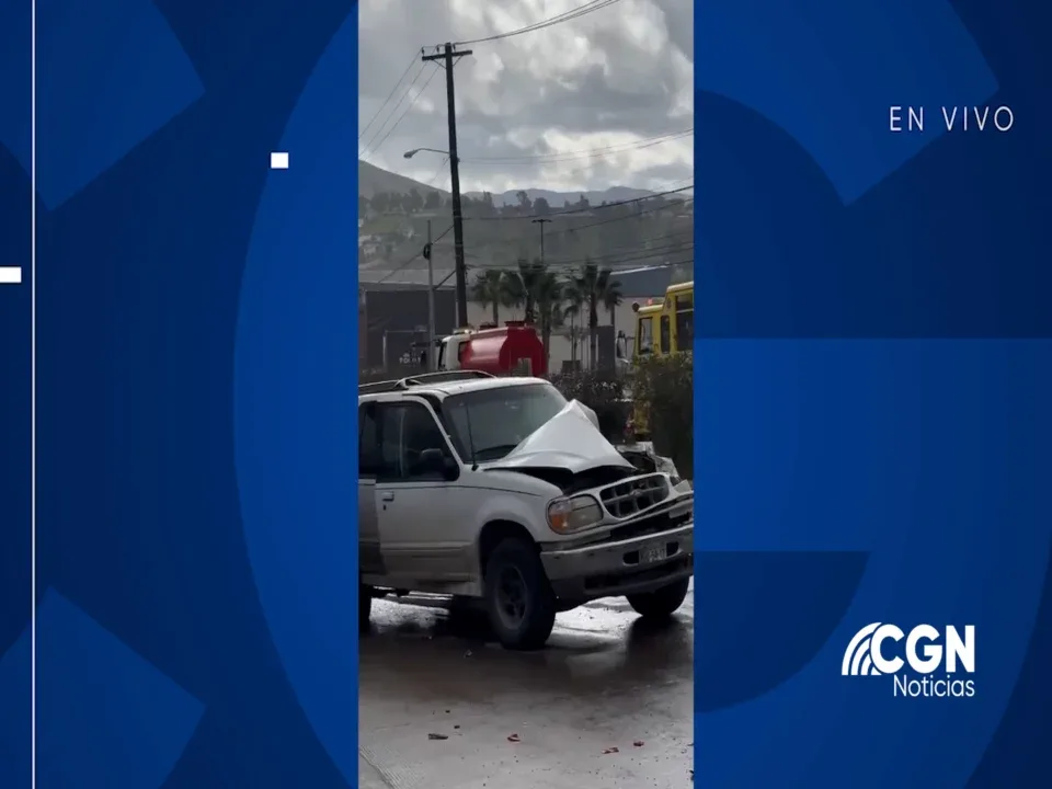 Se registra choque múltiple en el Boulevard Gato Bronco, hay 8 lesionados