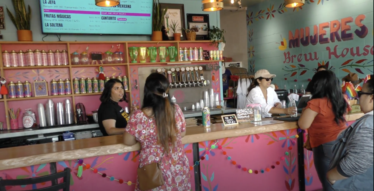 Mujeres Brew House: Cerveza artesanal creada por una hispana