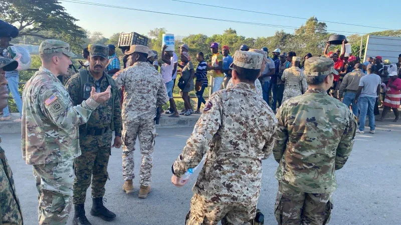 Embajada norteamericana califica “de rutina”, visita de guardias gringos a la frontera dominico-haitiana.
