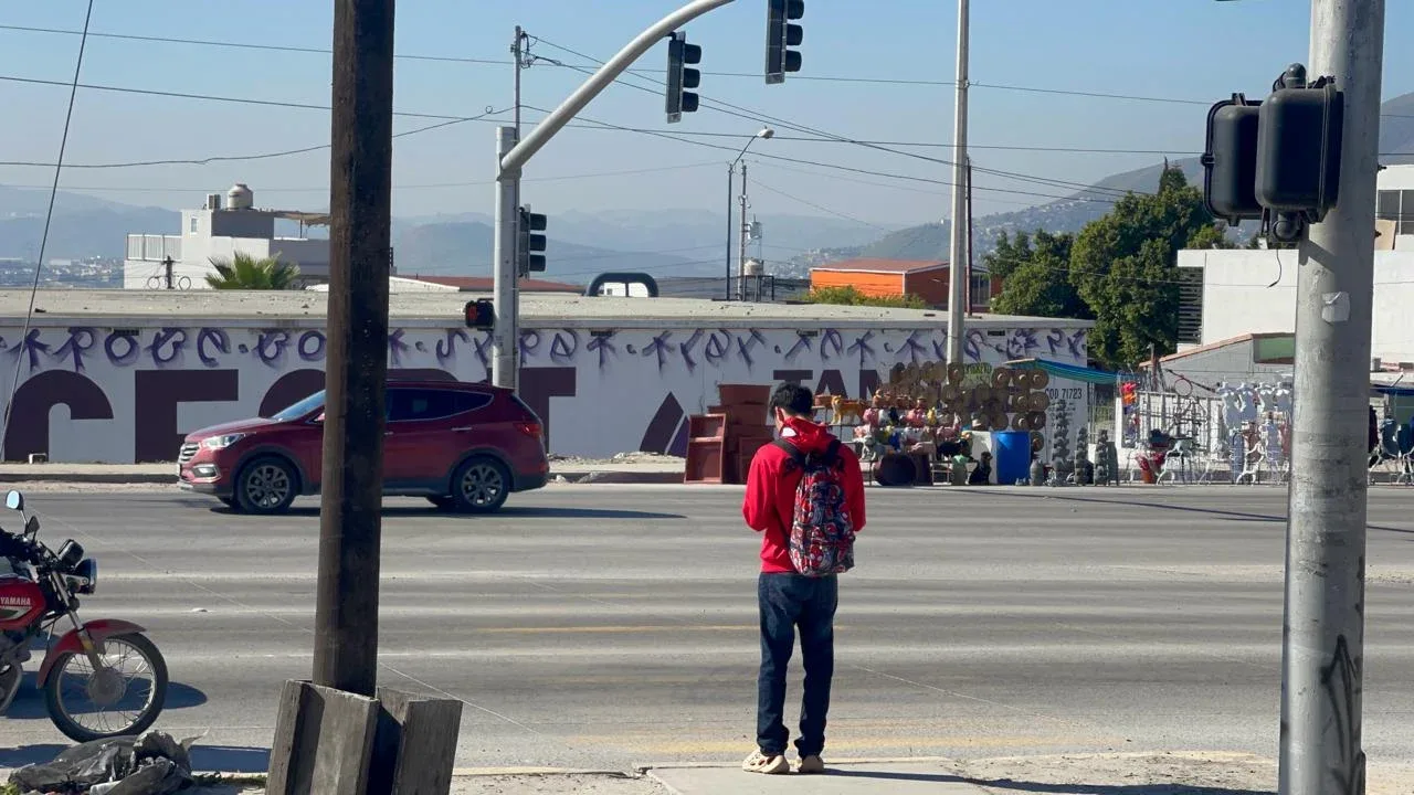 Denuncian peligroso cruce peatonal en el Boulevard Casa Blanca de Tijuana