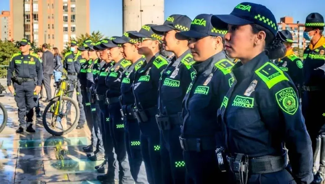 Refuerzan seguridad en Bogotá con más de 100 policías