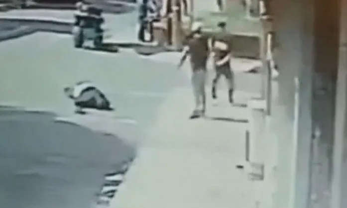 Dos ladrones fueron abatidos por expolicía cuando robaban un restaurante