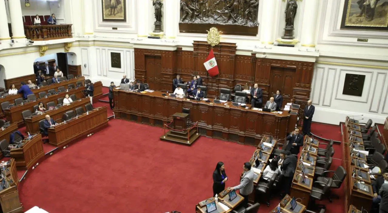 Congreso inhabilita a dos miembros de la JNJ
