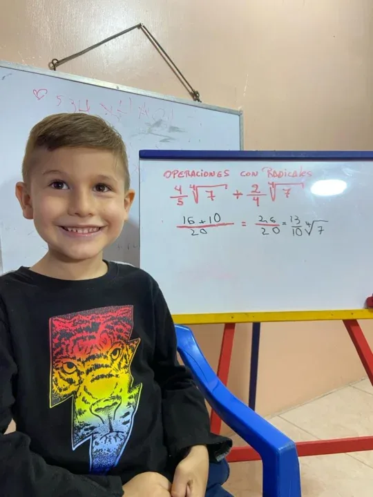 ¡Niño venezolano un genio de las ciencias!
