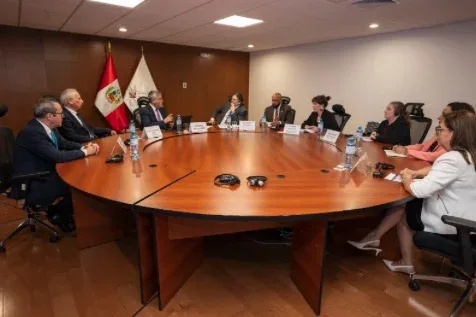 Funcionarios de EE.UU visitan a miembros de la JNJ en Perú