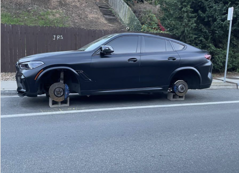 ¡Advertencia! robo de llantas y rines de autos en San Diego