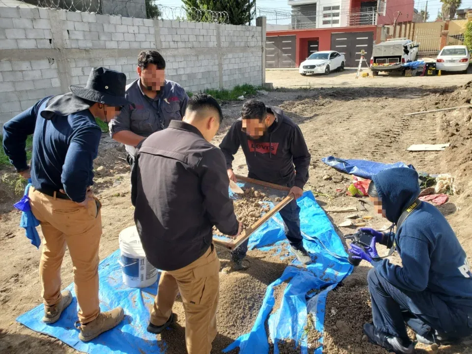 Tras cateo localizan restos humanos sepultados en una vivienda en el Ejido Francisco Villa de Tijuana
