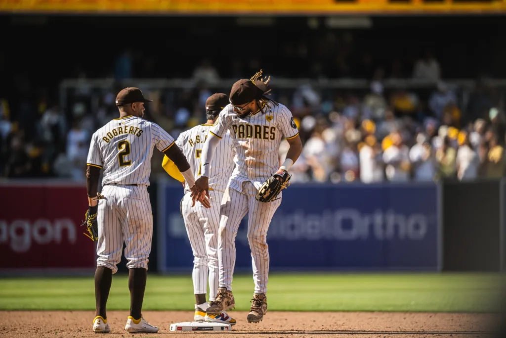 Aniquiladores, Así lucieron los Padres tras derrotar a los Gigantes por 6-4 en los festejos del 20 aniversario del Petco Park