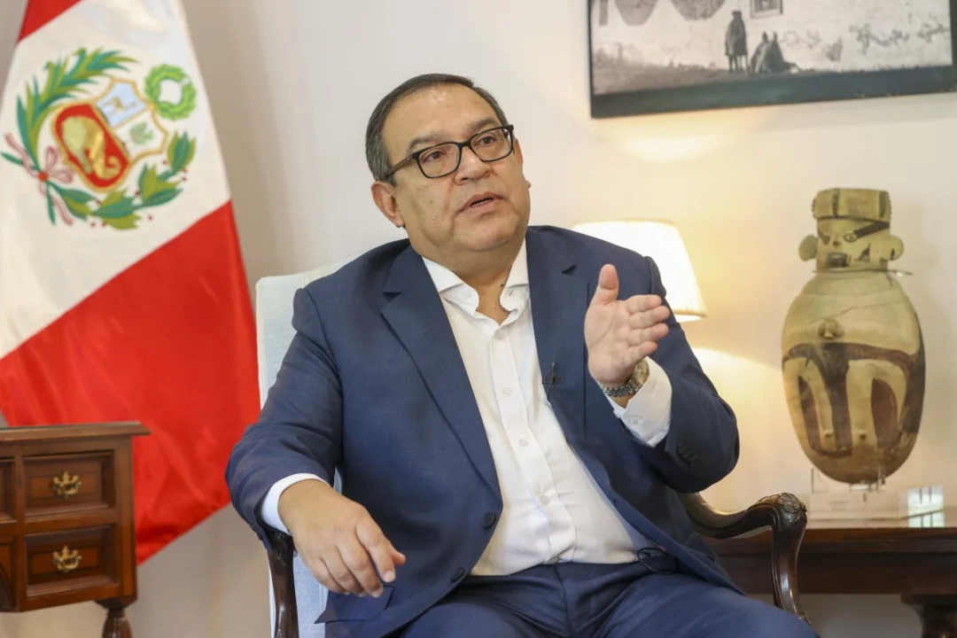 Fiscalía investiga a Otárola por beneficiar a su amiga en el Estado 