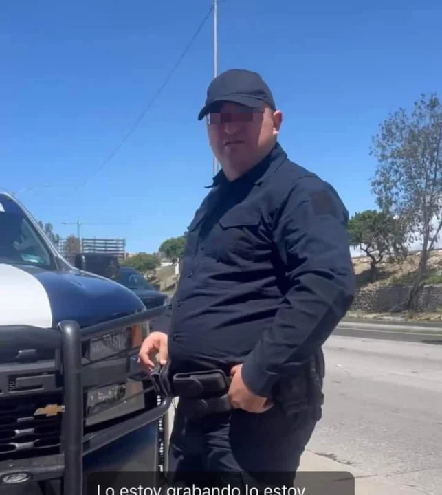 Investigan a policía municipal que agredió a una mujer en la ciudad de Tijuana