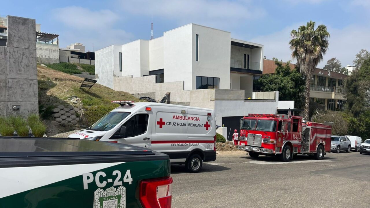 Derrumbe en Cumbres de Juárez deja a trabajador sin vida tras quedar atrapado