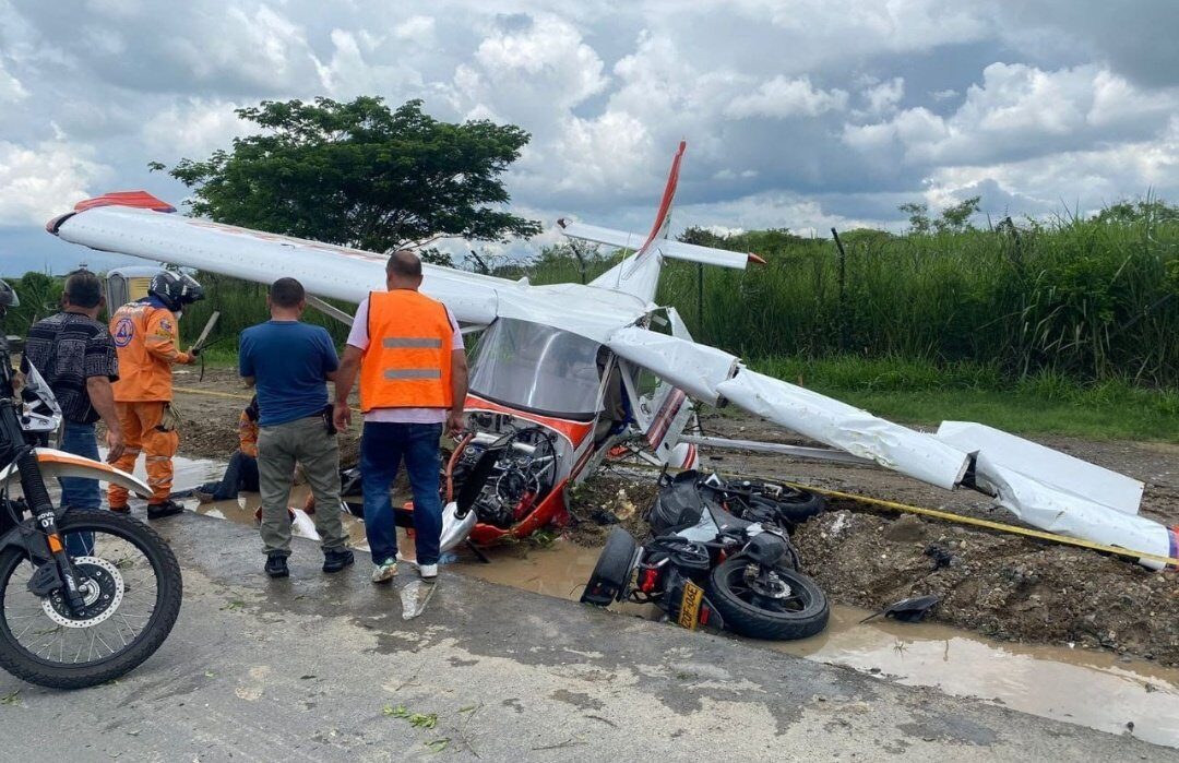 Avioneta cayó sobre motociclista en Cartago, Valle del Cauca  