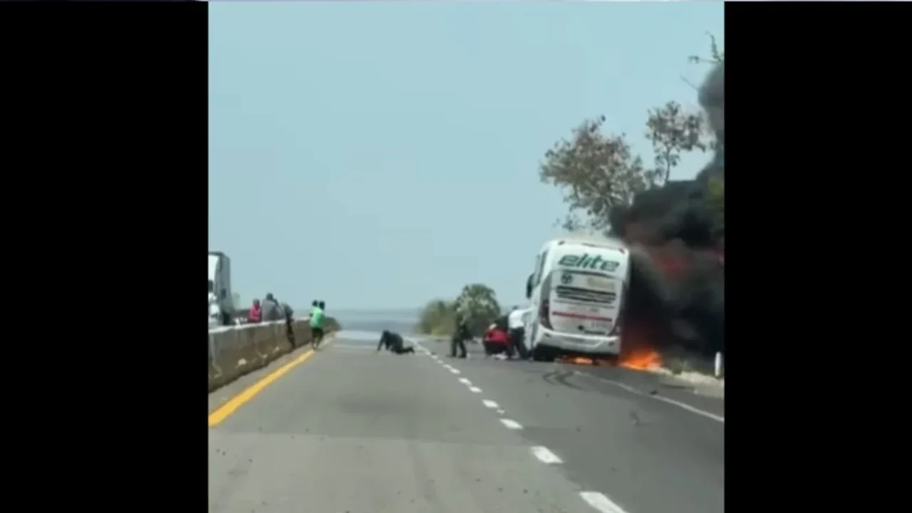 🚨Identifican a las cuatro víctimas fatales de autobús incendiado en Sinaloa