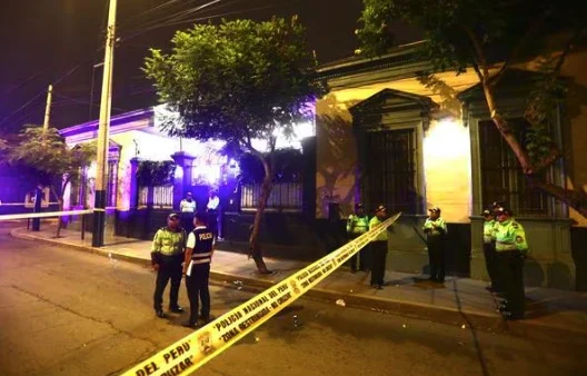 Barranco: sicarios asesinan a hombre en bar público