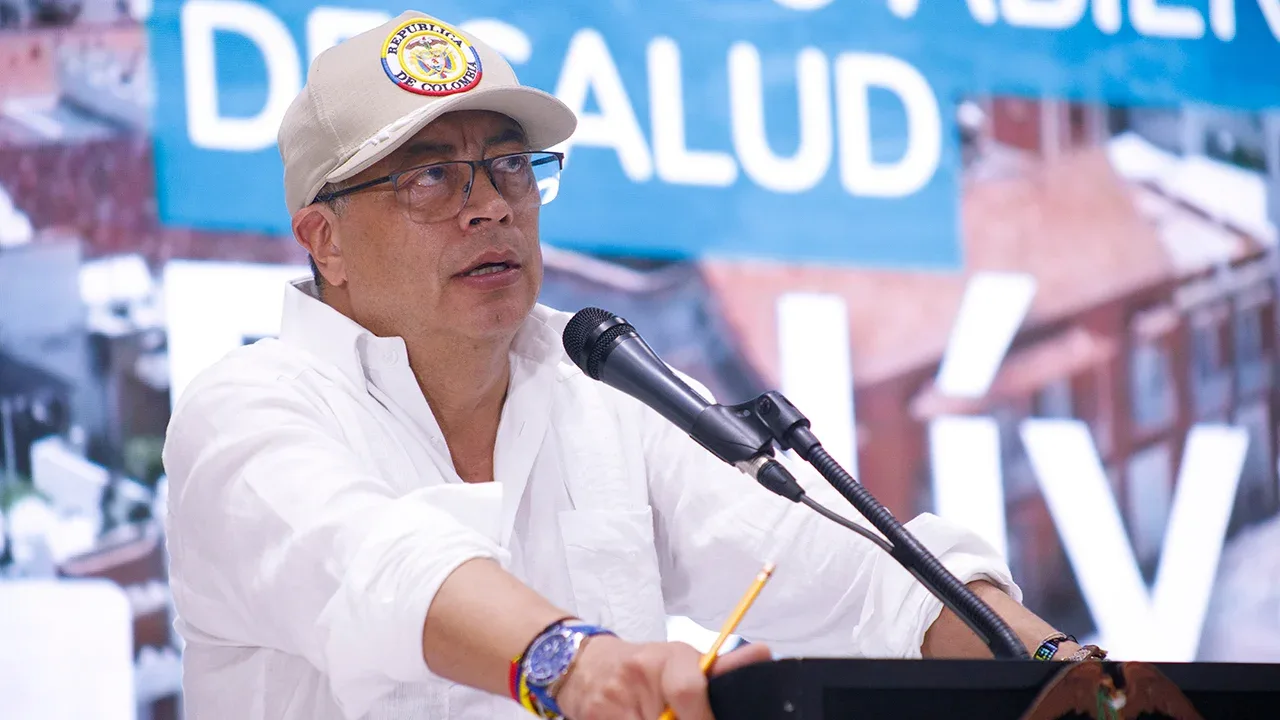 Desaprobación de Gustavo Petro es del 61%: encuesta Invamer Poll 