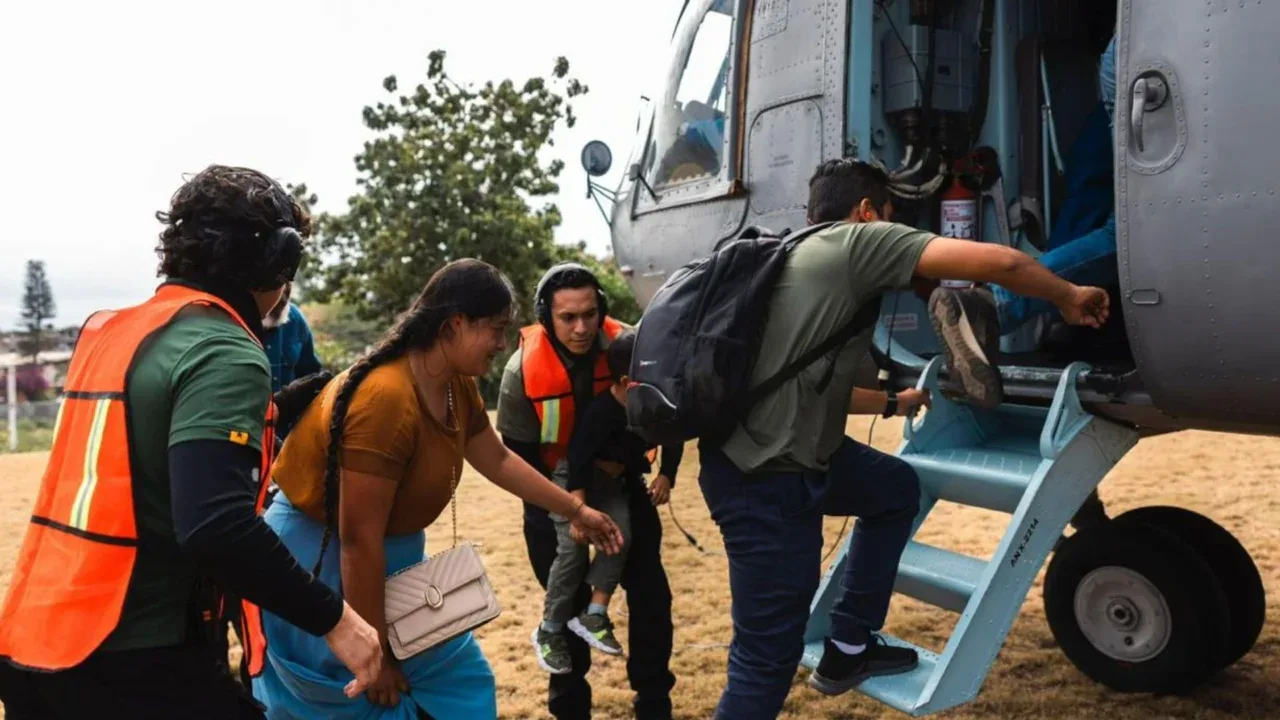 VIDEO: Rescatan a 34 mexicanos en Haití en medio de la crisis de inseguridad