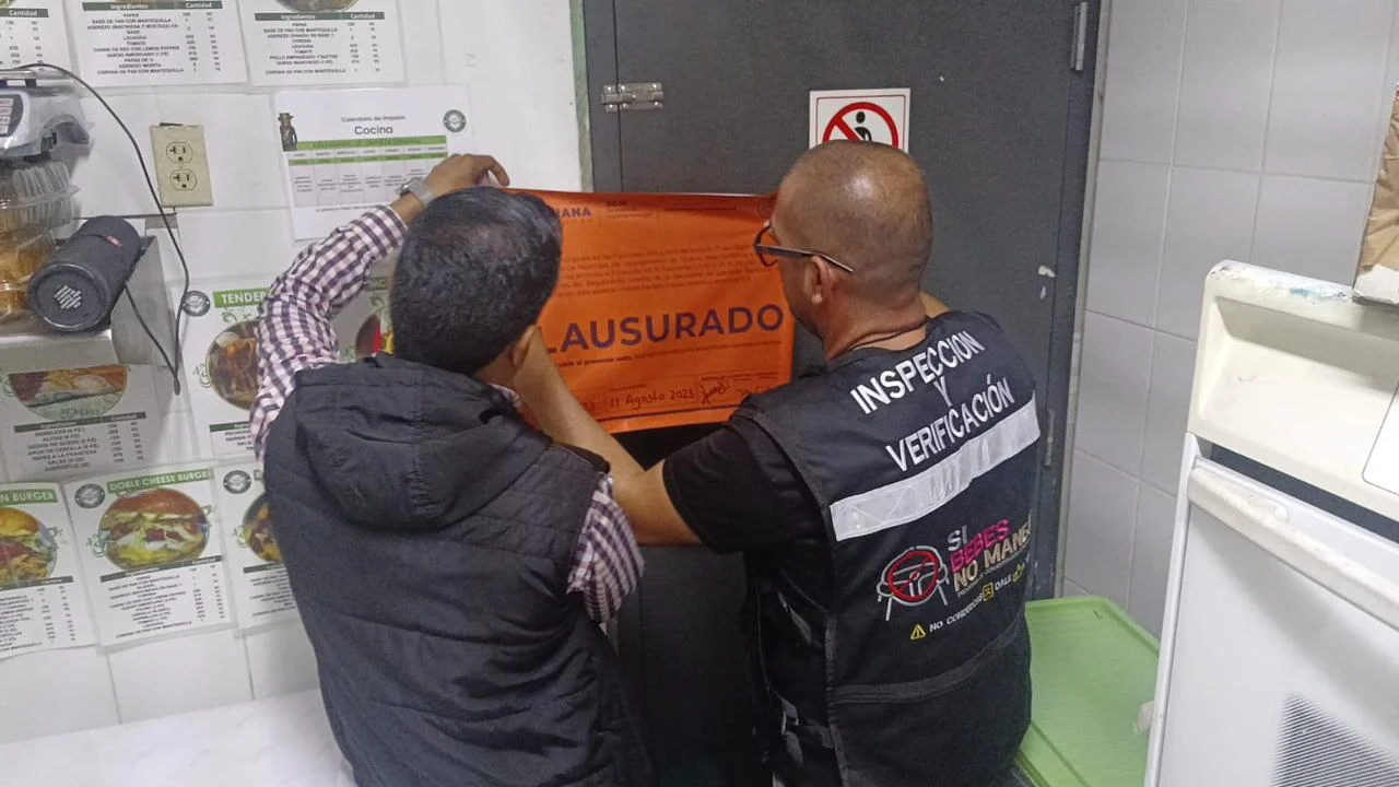 Clausuran 6 bares en Tijuana por incumplimiento de normatividad