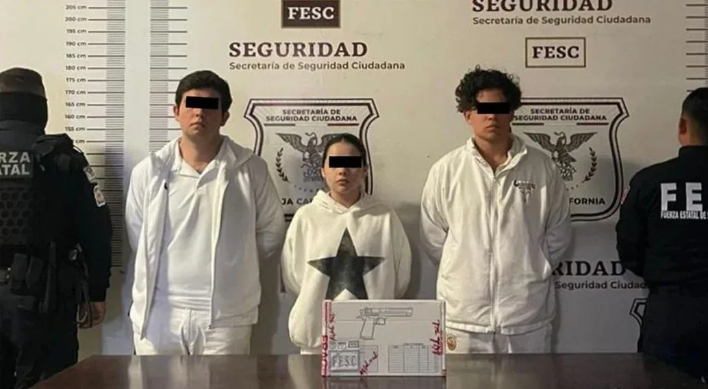 Detienen a 3 estudiantes de enfermería   presuntamente armados en Tijuana
