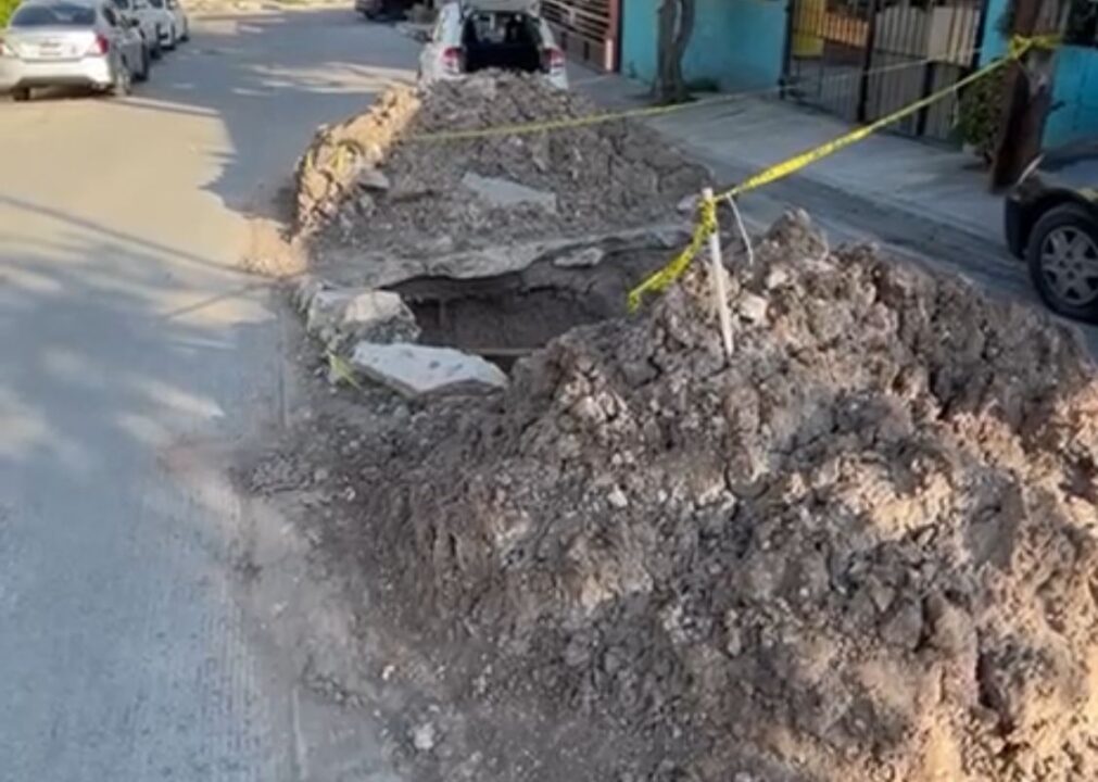 Cespt abandona obra en la colonia El Pipila, vecinos tienen colapso