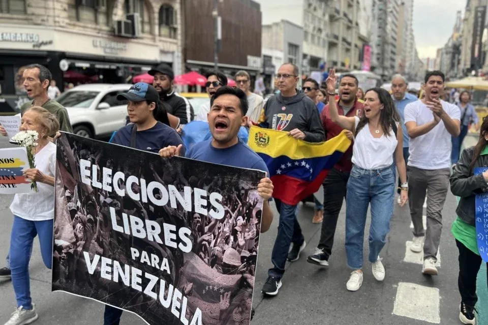 Venezolanos en el mundo piden elecciones libres