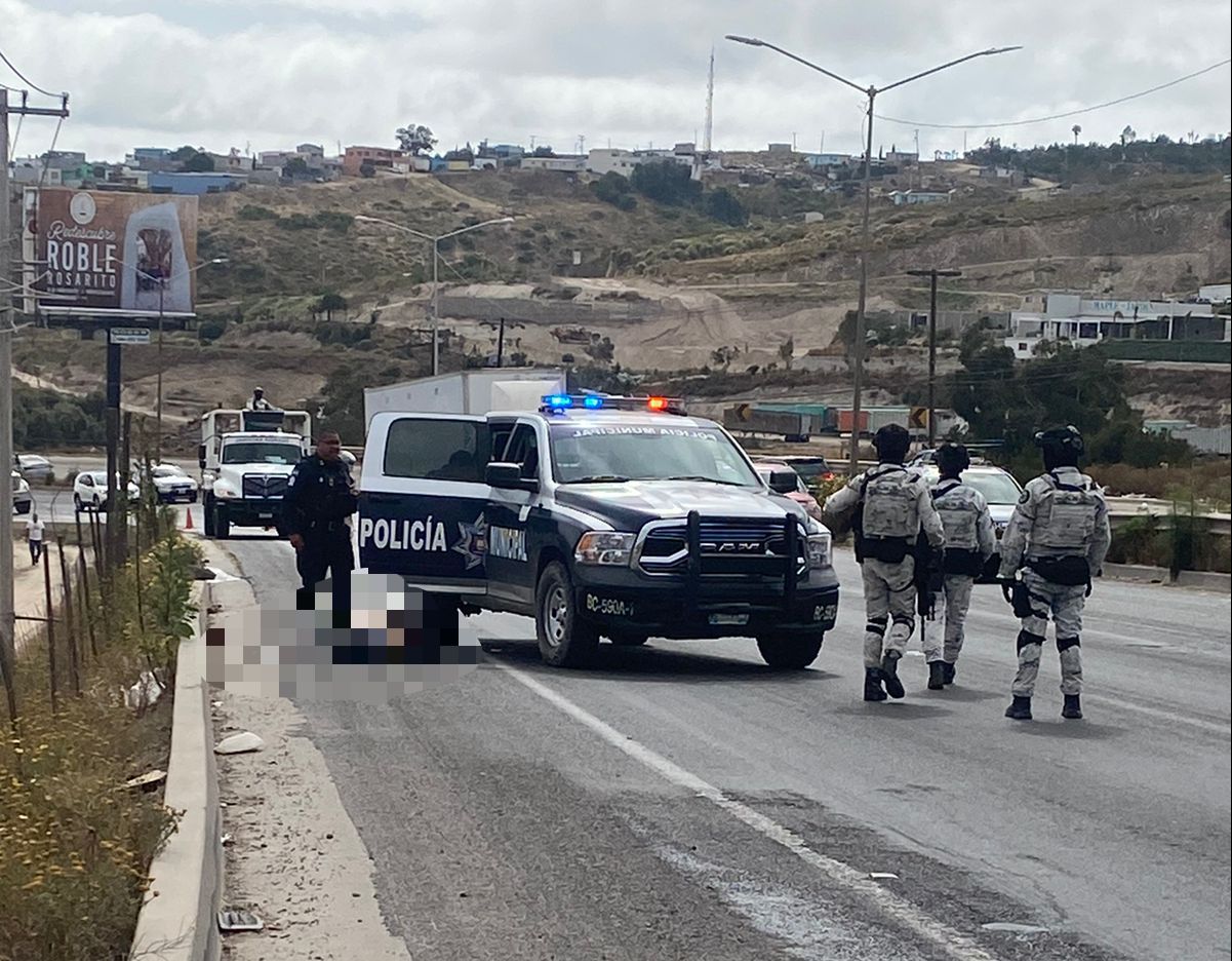 Arrojan cuerpo envuelto en una bolsa negra en la  Carretera Tijuana-Rosarito