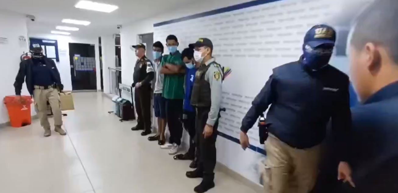 Polémica por expulsión de ciudadanos venezolanos de Bucaramanga a La Guajira 