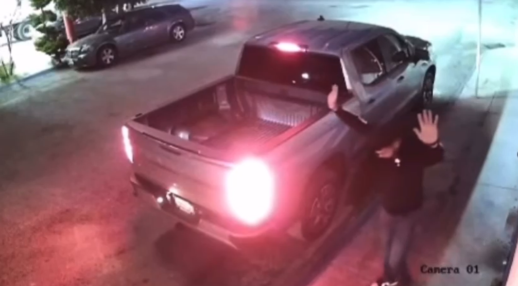 Aumenta robo de vehículos en Playas de Tijuana, asaltan a una familia a punta de pistola