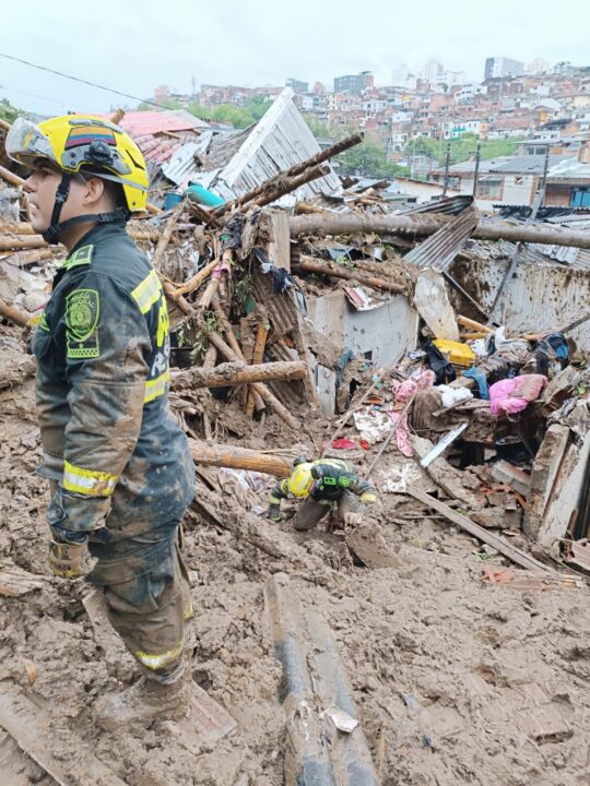Derrumbes dejan tres personas fallecidas, cuatro heridos y 84 familias damnificadas en Dosquebradas 