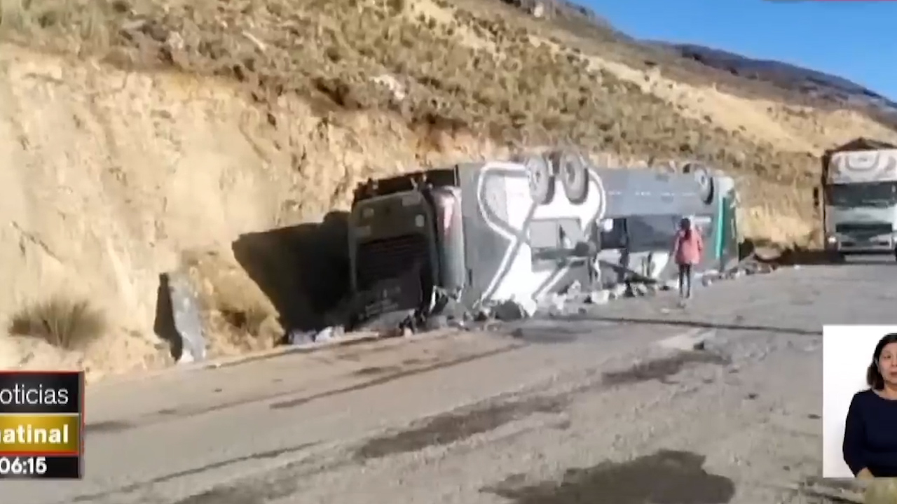 Accidente en Ayacucho: bus se volcó y 16 pasajeros murieron