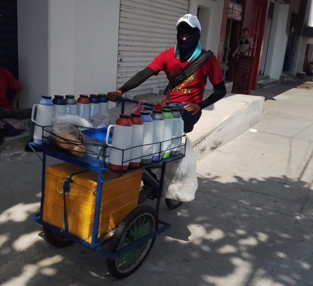 ¡Lamentable! vendedores informales vendían bebidas en pésimas condiciones sanitarias