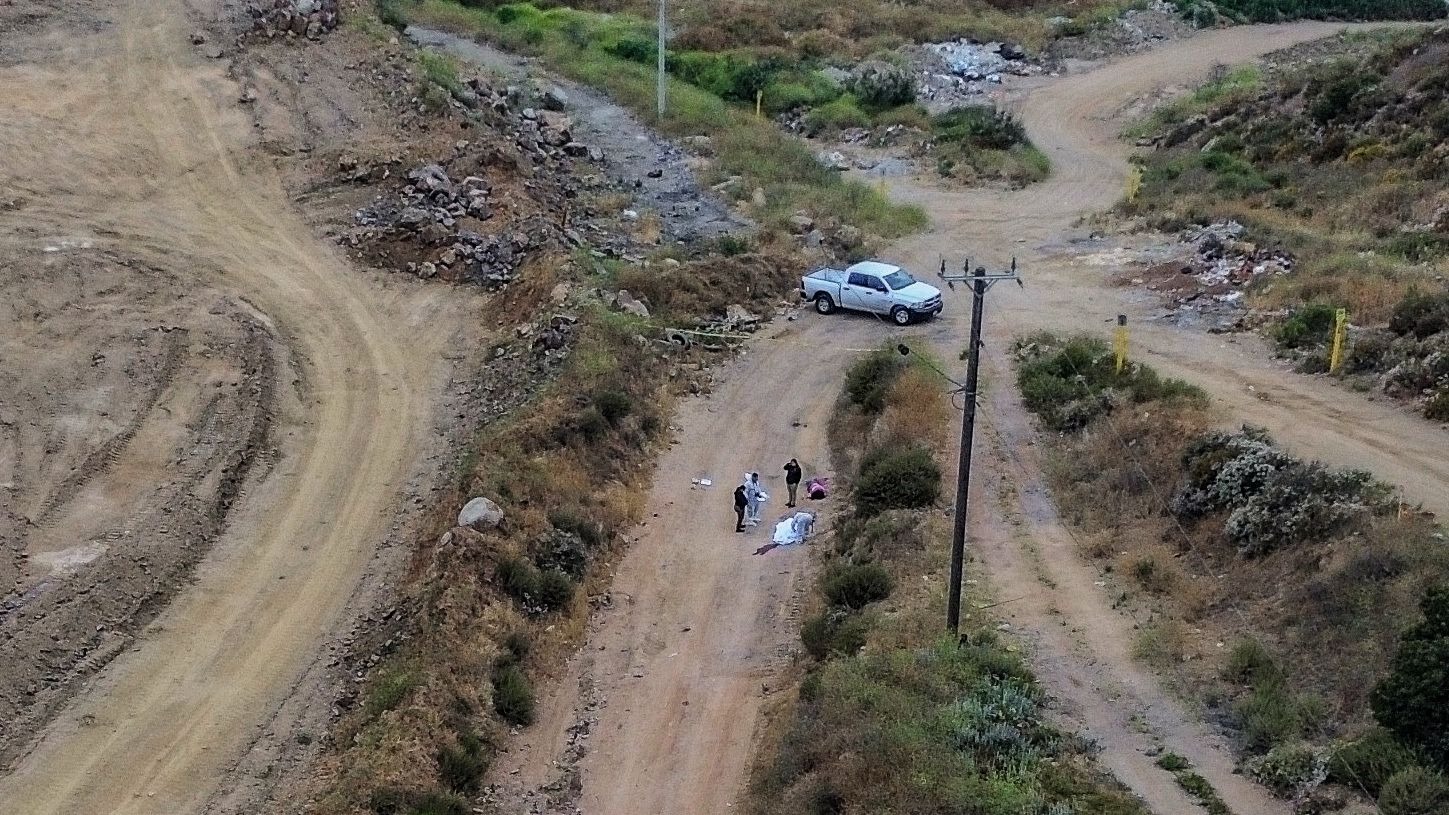 Localizan dos cuerpos sin vida en camino vecinal del Boulevard 2000