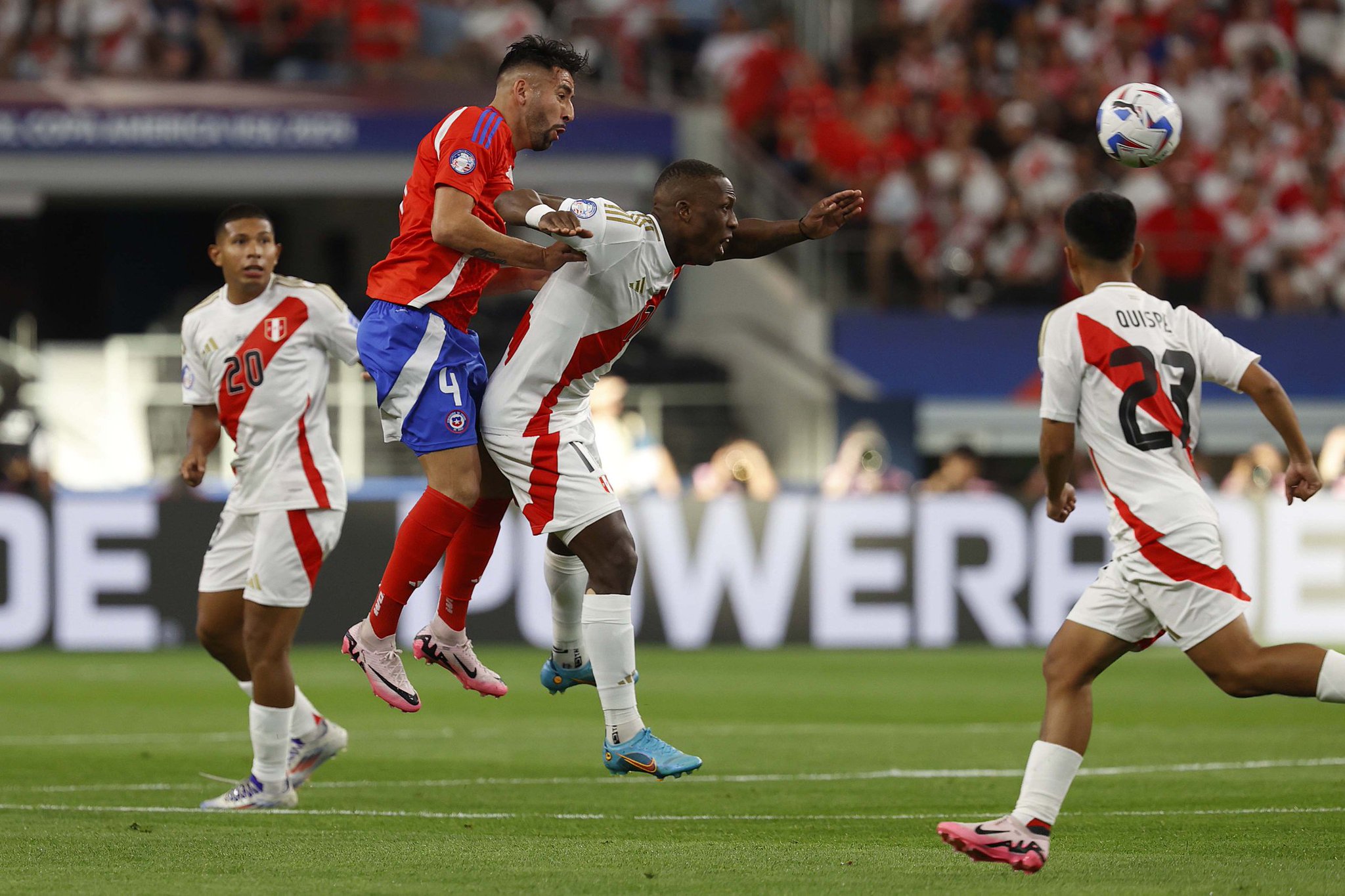aburrido empate entre Perú y Chile