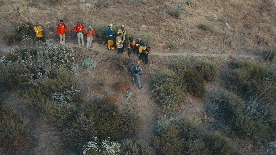 Rescatan a 3 migrantes salvadoreños en cerros de Tijuana
