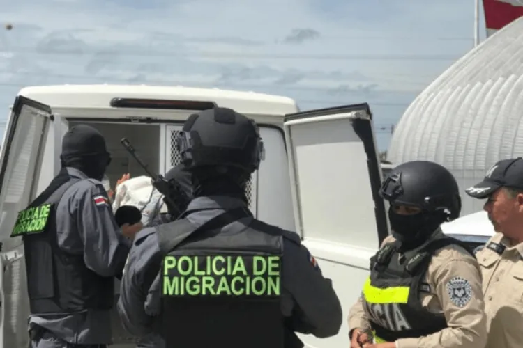 Rescatan a venezolanos víctimas de trata de personas en un barco en Costa Rica