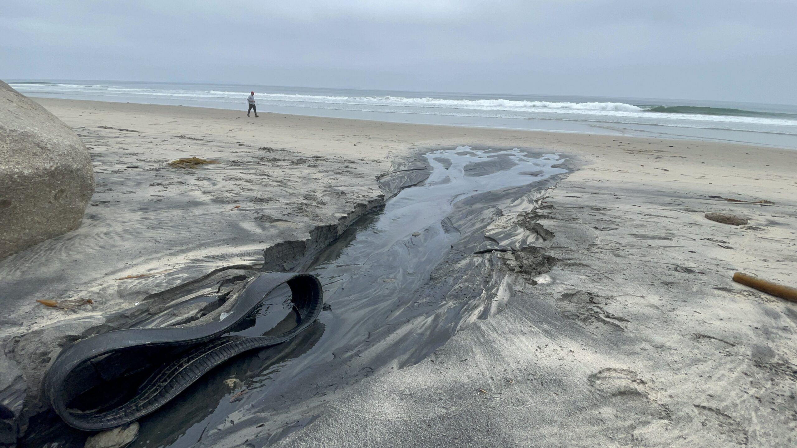 Contaminación por aguas negras obliga cierre de Playas de Tijuana
