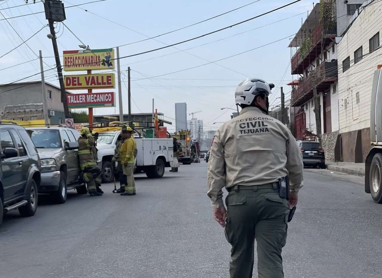 Alerta a unidades de emergencia fuerte olor a gas en la colonia marrón, lugar donde se han registrado explosiones