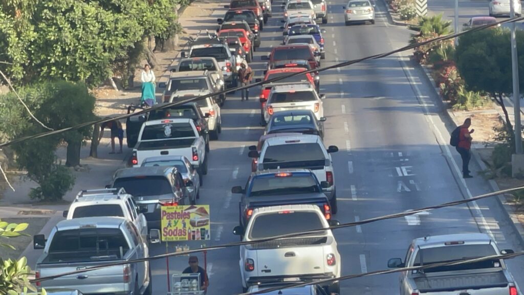 Caída de Microsoft provoca caos vial en cruce fronterizo de Tijuana, se cerraron las garitas por varias horas