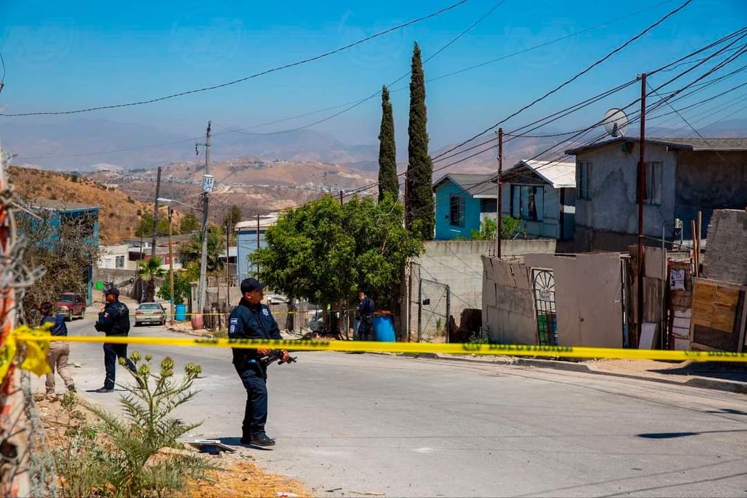 Dos hombres pierden la vida tras ataque armado en Lomas de San Martín