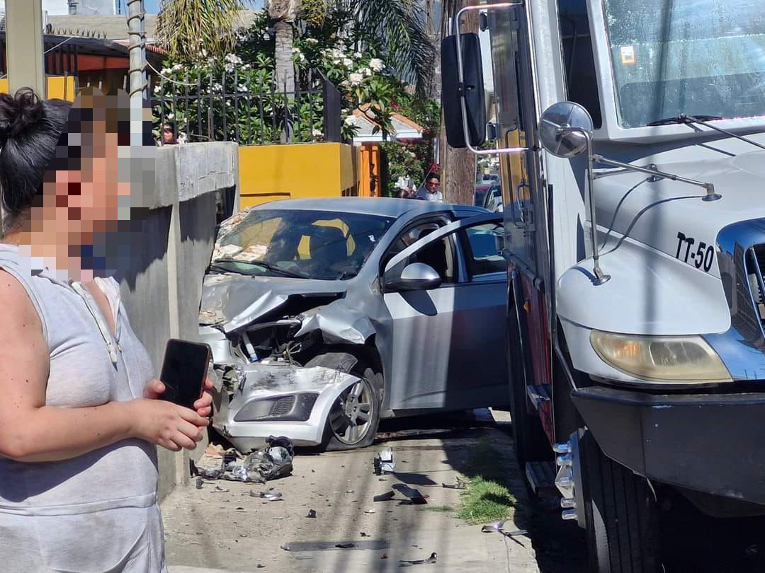 💥 Tras accidente automovilístico lesionan a un hombre con arma de fuego en Colonia Calete
