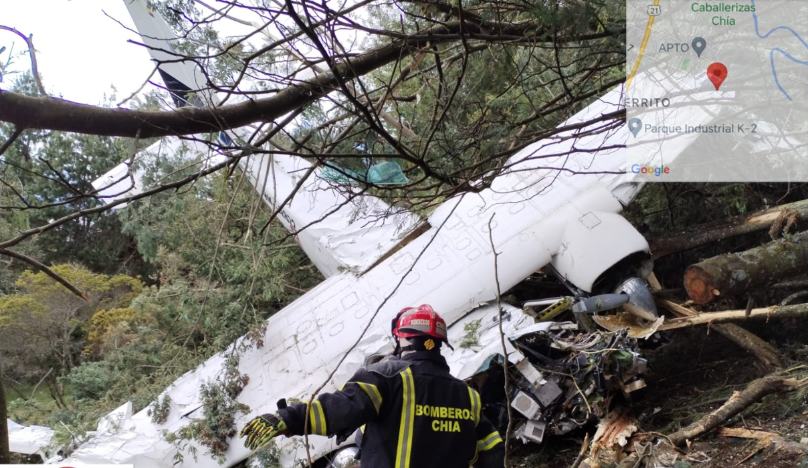 Aeronave ambulancia se precipitó en Chía, Cundinamarca, tripulantes en estado de gravedad
