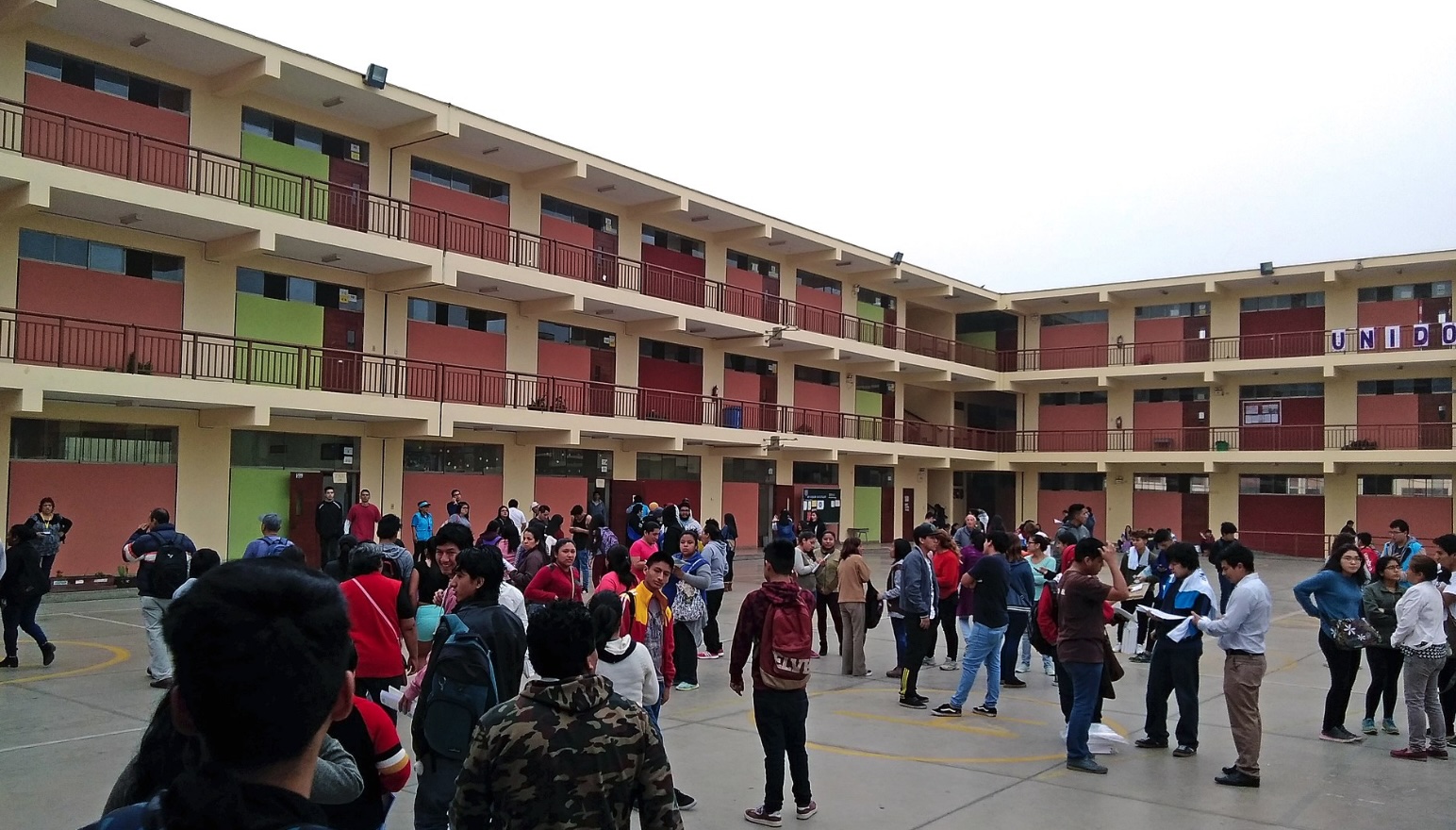 Solo el 2% de los colegios nacionales del Perú tienen psicólogos y contratos vencen en un mes