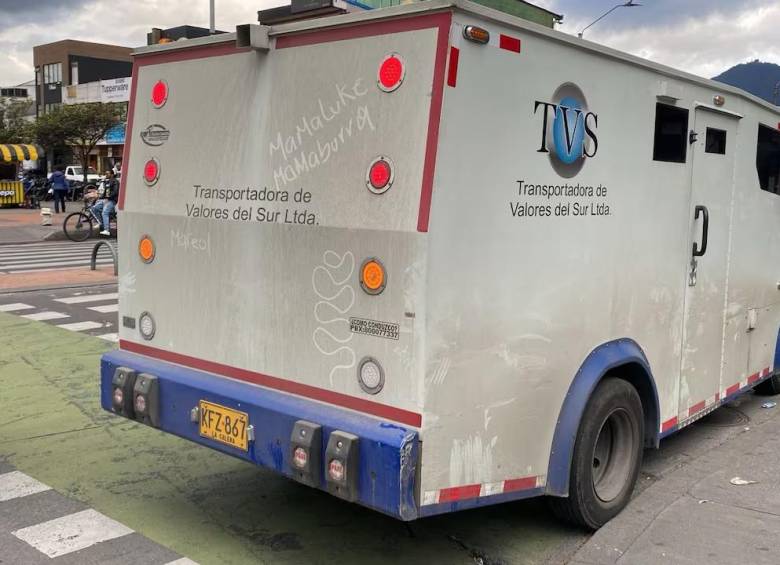 Delincuentes robaron vehículo de valores con al menos 3000 millones de pesos en Bogotá