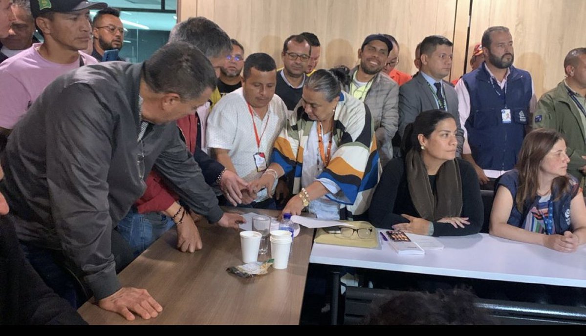 Levantan paro nacional de transportadores: Gobierno y gremios alcanzan un acuerdo integral